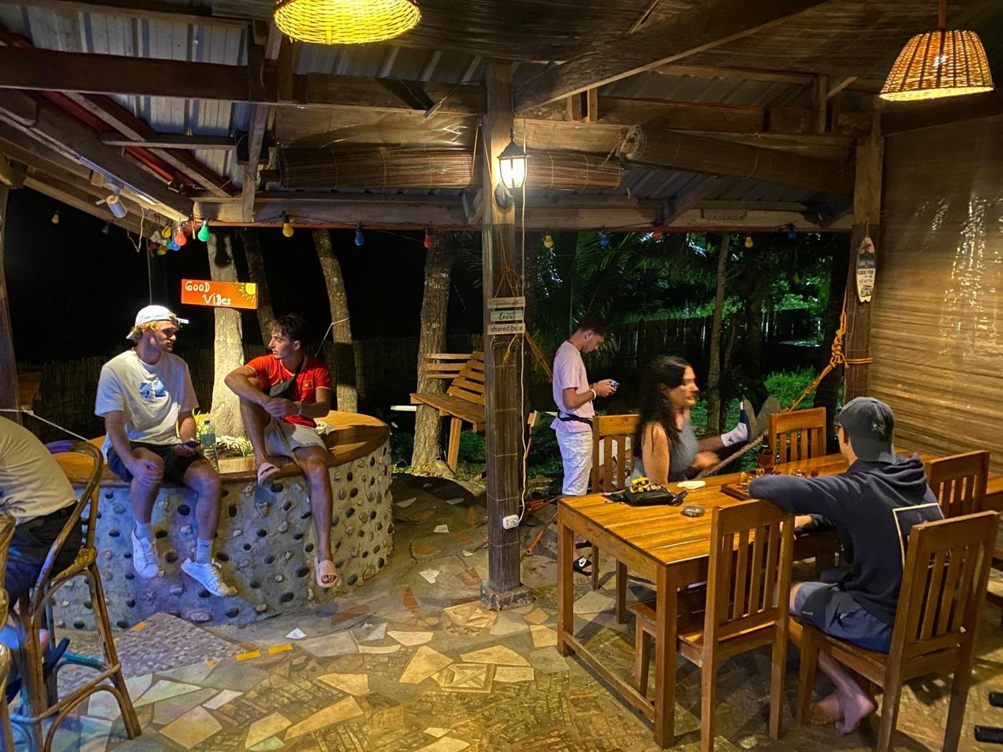 B&R Hostel Nagtabon Bacungan Esterno foto